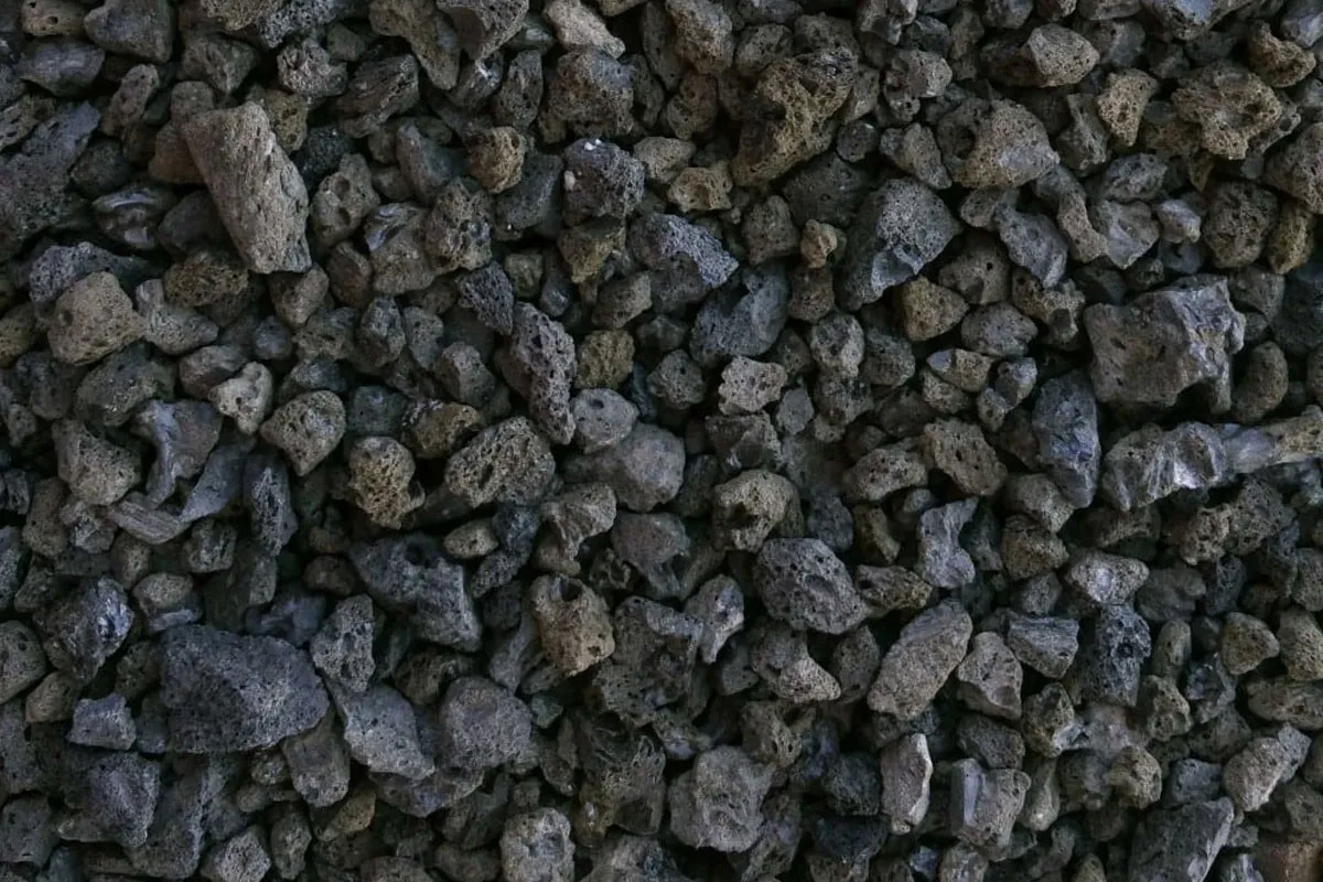 BLACK VOLCANIC ROCK 3/4 - 1.5 INCH